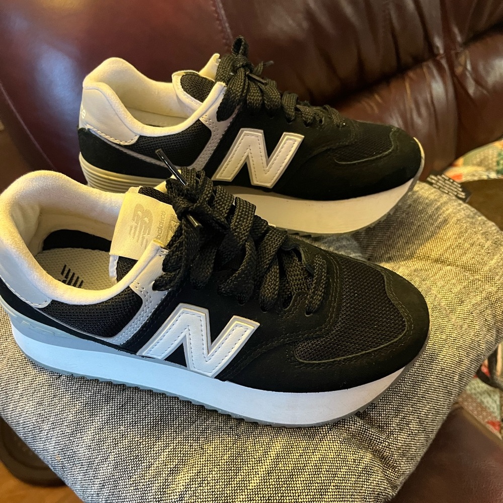 Women’s 574 New Balance platform